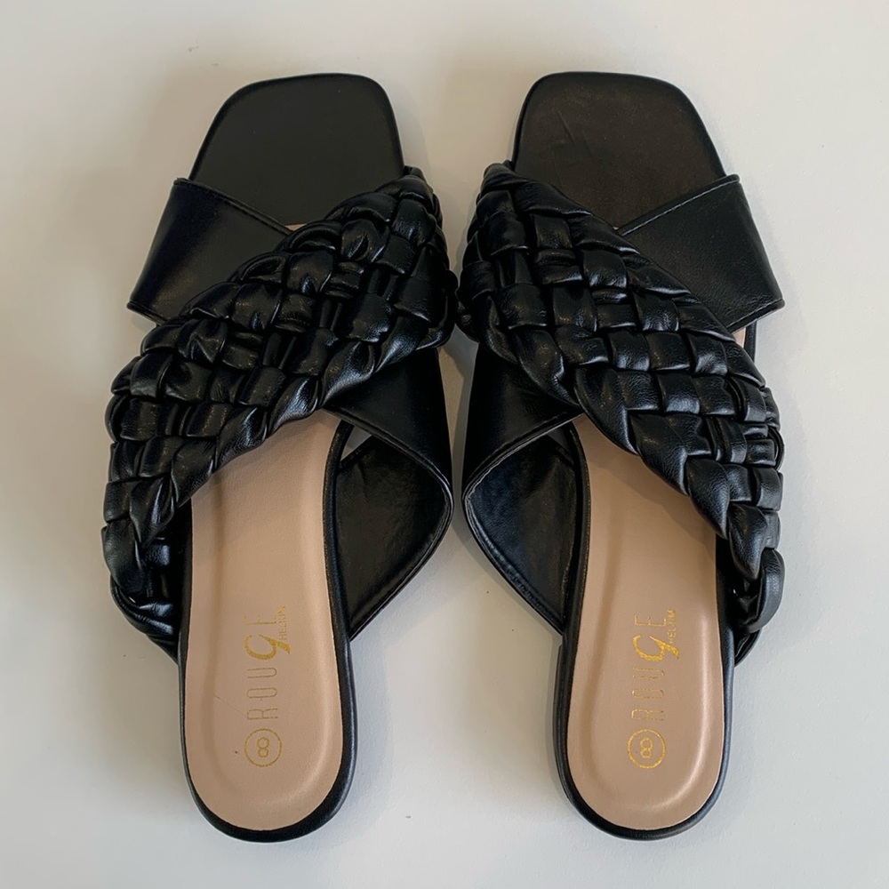 Rouge Helium Black Sandals, Flats, 8